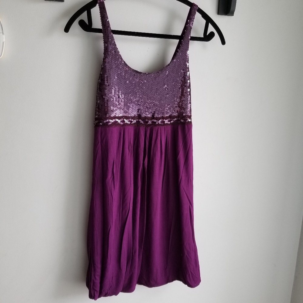 👗DYNAMITE SEMI DRESS WITH SEQUIN